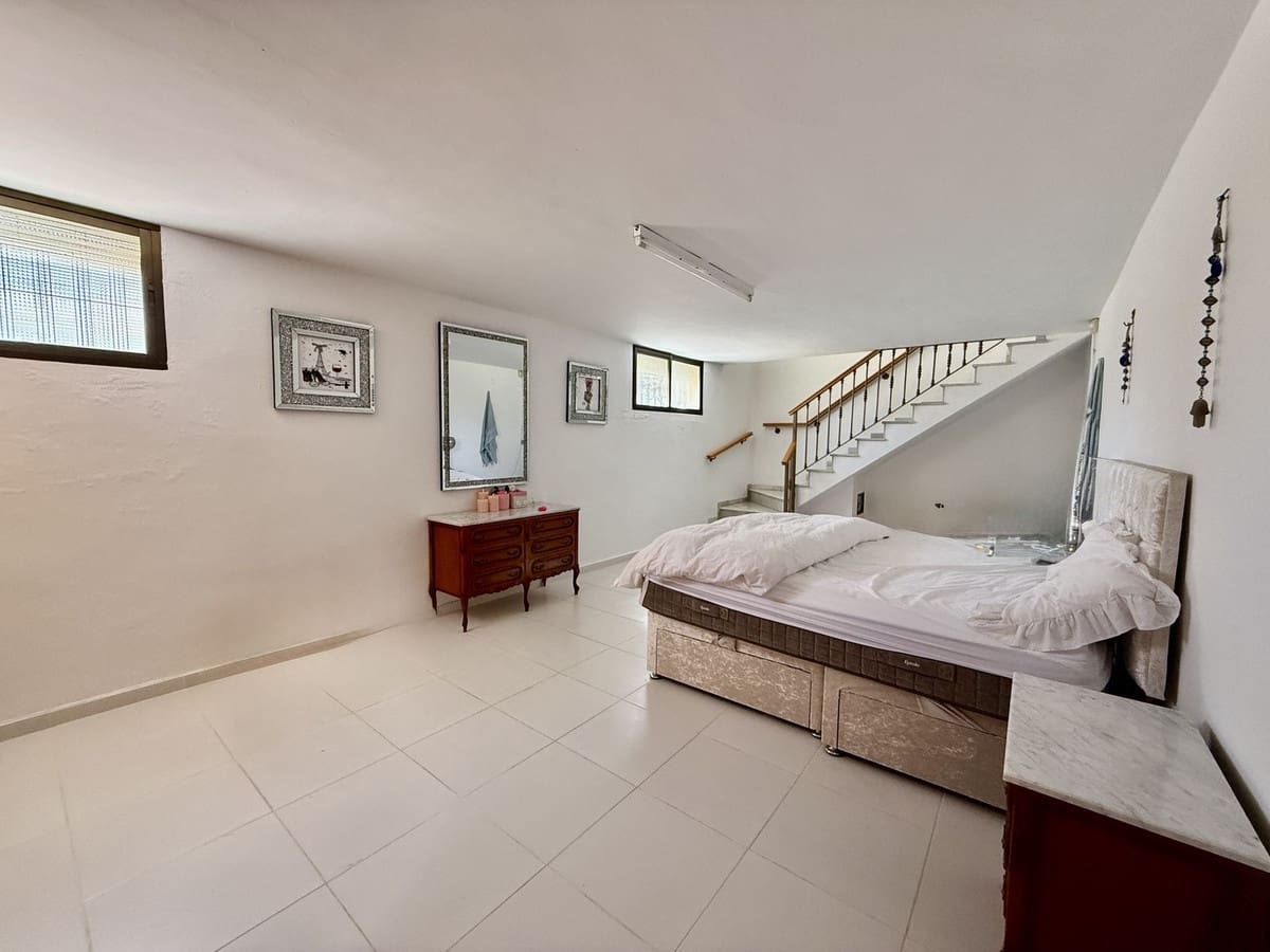 3 soverom Villa til salgs i Benalmadena med svømmebasseng garasje - € 750 000 (Ref: 9356845)