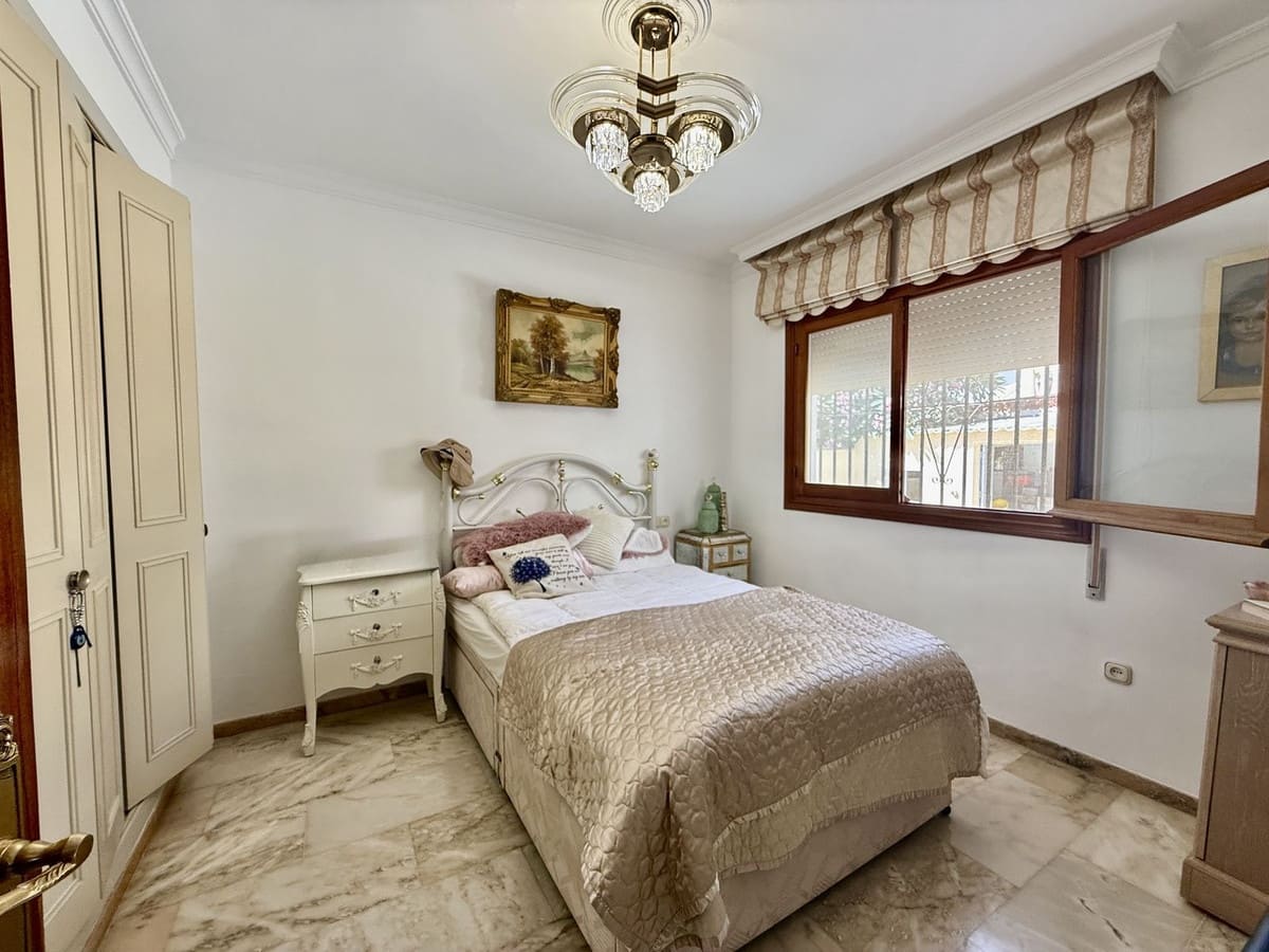 3 soverom Villa til salgs i Benalmadena med svømmebasseng garasje - € 750 000 (Ref: 9356845)