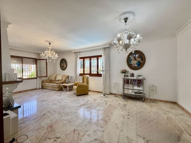 3 soverom Villa til salgs i Benalmádena med svømmebasseng garasje - € 750 000 (Ref: 9356845)