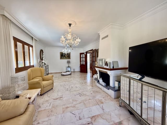 3 soverom Villa til salgs i Benalmádena med svømmebasseng garasje - € 750 000 (Ref: 9356845)