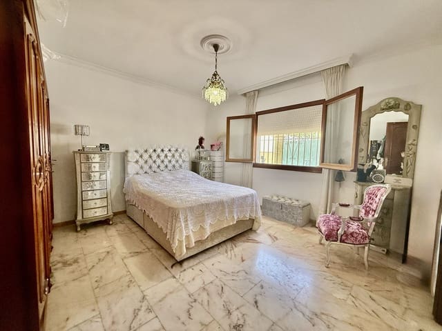 3 soverom Villa til salgs i Benalmádena med svømmebasseng garasje - € 750 000 (Ref: 9356845)