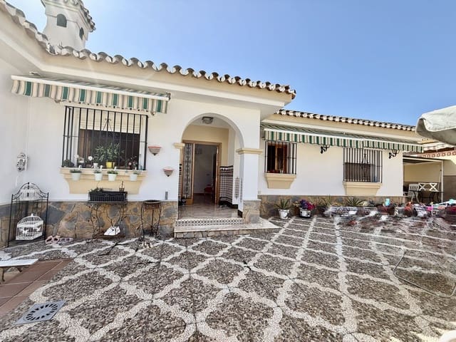3 soverom Villa til salgs i Benalmádena med svømmebasseng garasje - € 750 000 (Ref: 9356845)