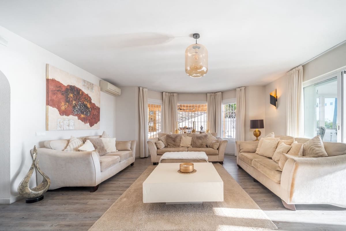 3 camera da letto Villa in vendita in Calahonda con piscina garage - 995.000 € (Rif: 9356919)