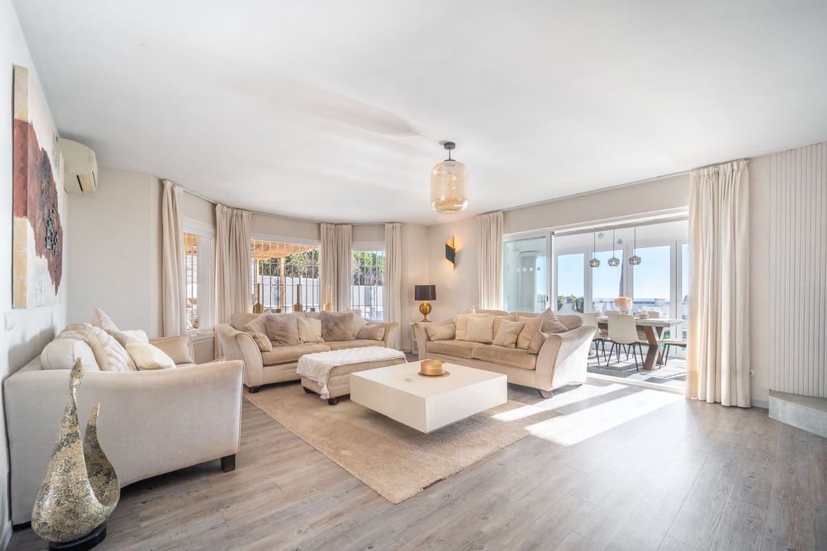 3 camera da letto Villa in vendita in Calahonda con piscina garage - 995.000 € (Rif: 9356919)