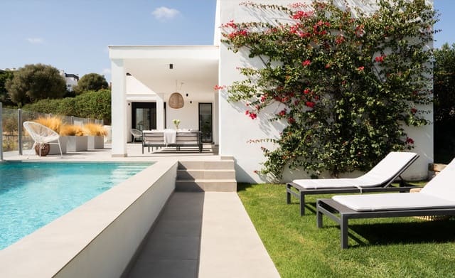 3 chambre Villa/Maison à vendre à Estepona avec piscine garage - 995 000 € (Ref: 9356961)