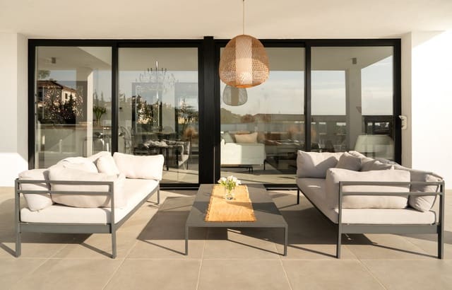 3 chambre Villa/Maison à vendre à Estepona avec piscine garage - 995 000 € (Ref: 9356961)