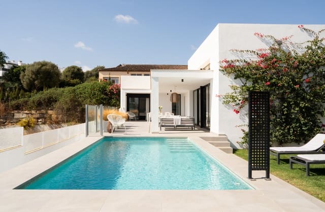 3 chambre Villa/Maison à vendre à Estepona avec piscine garage - 995 000 € (Ref: 9356961)