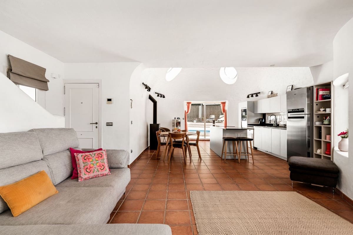 3 sovrum Villa till salu i Mijas Costa med pool - 1 150 000 € (Ref: 9357010)