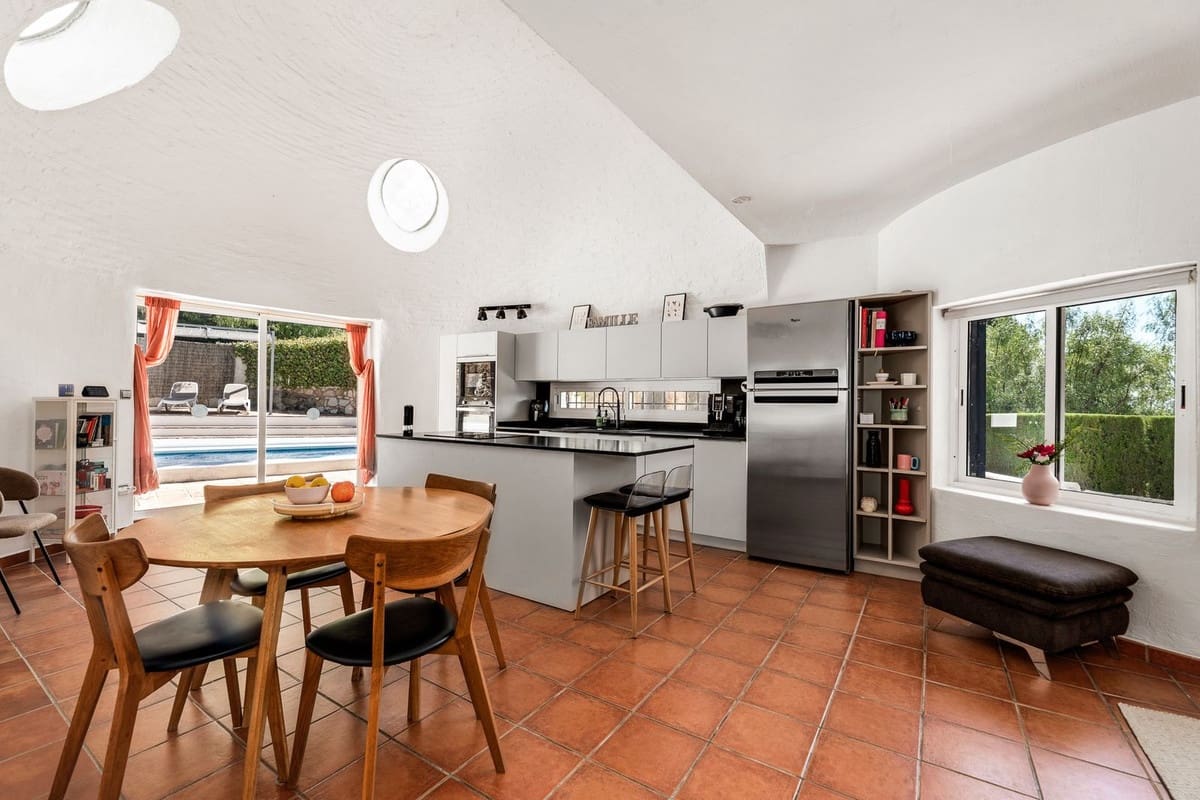 3 sovrum Villa till salu i Mijas Costa med pool - 1 150 000 € (Ref: 9357010)