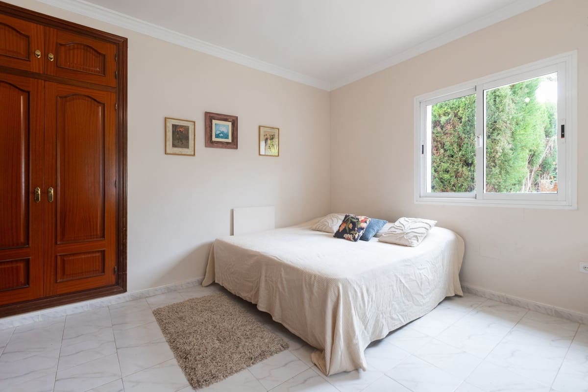 3 chambre Villa/Maison à vendre à Mijas Costa avec piscine garage - 1 100 000 € (Ref: 9357011)