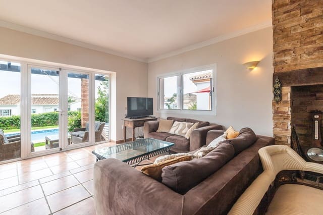 3 chambre Villa/Maison à vendre à Mijas Costa, Mijas avec piscine garage - 1 100 000 € (Ref: 9357011)