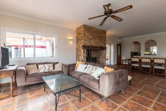 3 chambre Villa/Maison à vendre à Mijas Costa, Mijas avec piscine garage - 1 100 000 € (Ref: 9357011)