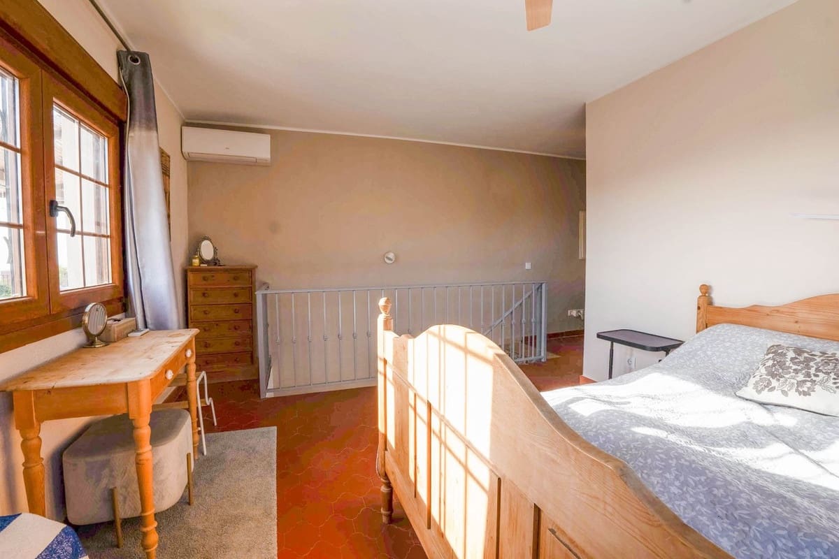 3 soverom Villa til salgs i Mijas Golf med svømmebasseng garasje - € 1 100 000 (Ref: 9357012)