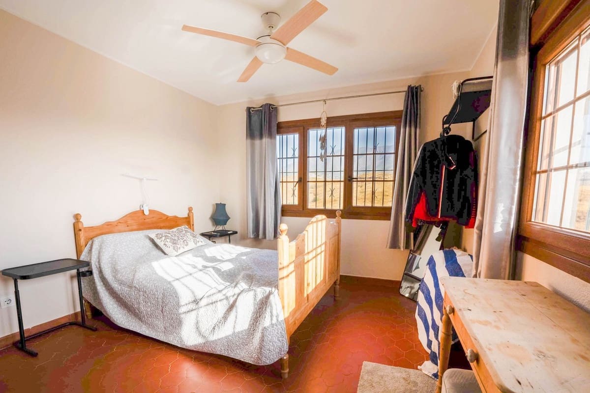 3 soverom Villa til salgs i Mijas Golf med svømmebasseng garasje - € 1 100 000 (Ref: 9357012)