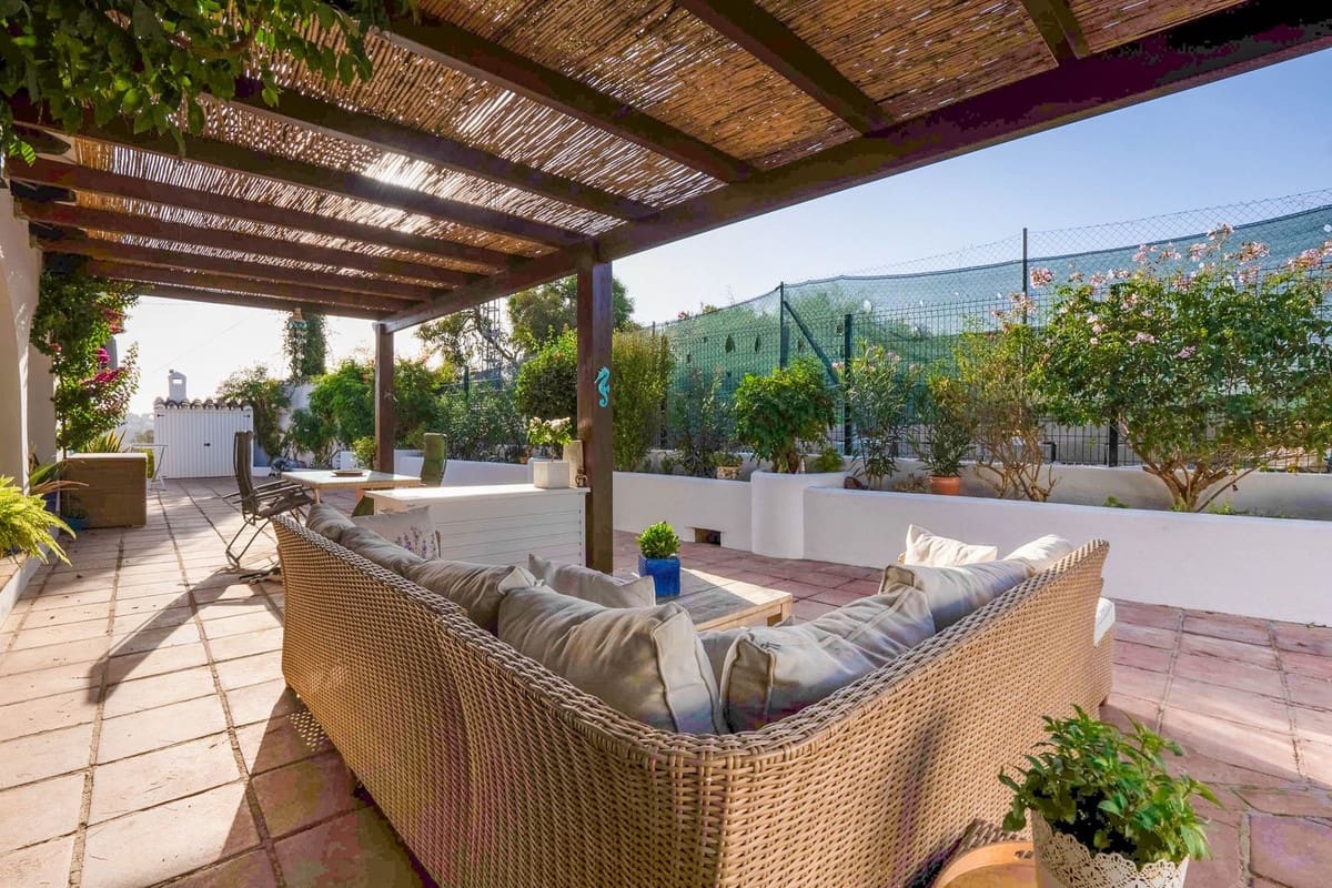3 soverom Villa til salgs i Mijas Golf med svømmebasseng garasje - € 1 100 000 (Ref: 9357012)