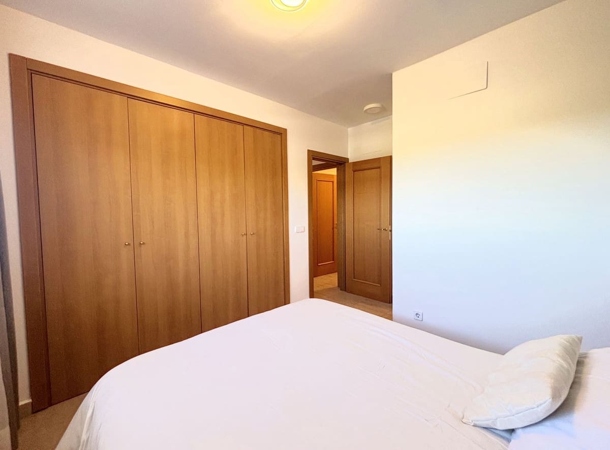 2 makuuhuone Huoneisto myytävänä paikassa La Duquesa / Puerto de la Duquesa mukana uima-altaan 
autotalli - 240 000 € (Ref: 9357450)