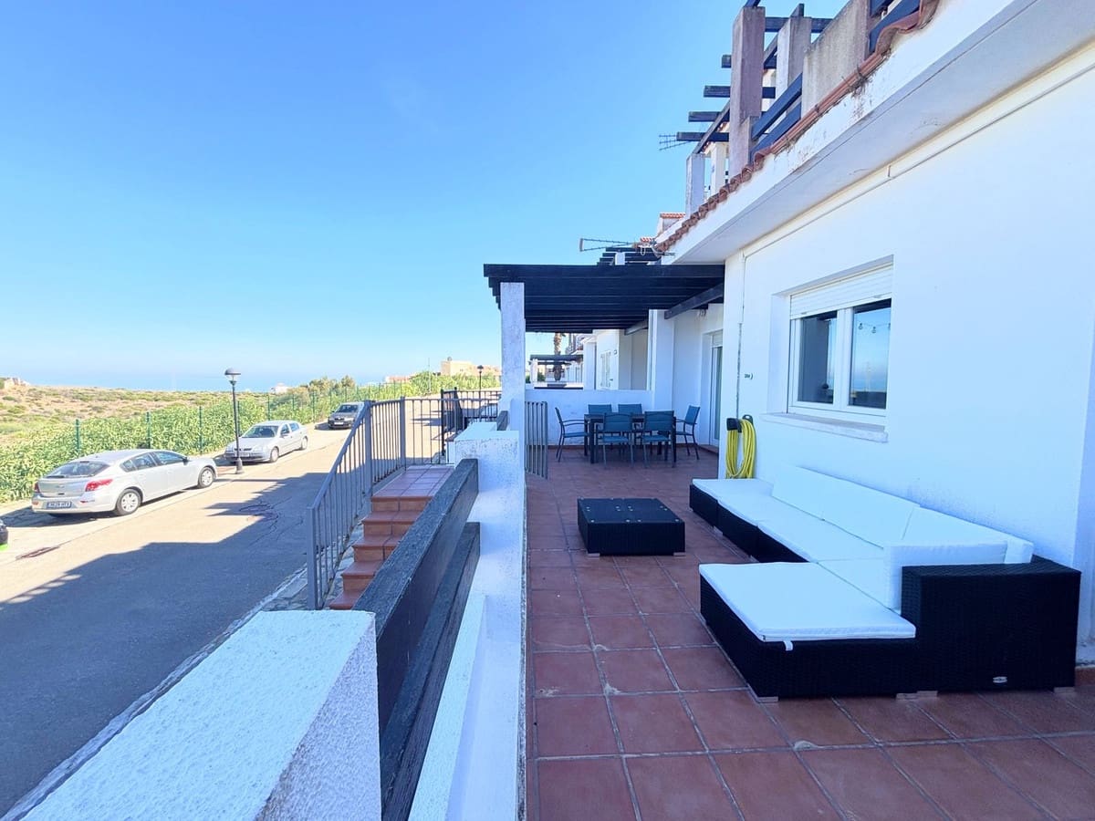 2 makuuhuone Huoneisto myytävänä paikassa La Duquesa / Puerto de la Duquesa mukana uima-altaan 
autotalli - 240 000 € (Ref: 9357450)