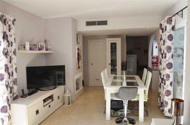 2 soverom Leilighet til salgs i Estepona Golf, Estepona med svømmebasseng - € 215 000 (Ref: 9357452)