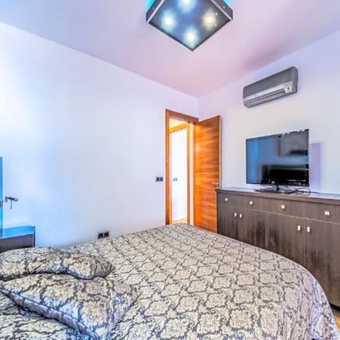 2 makuuhuone Huoneisto myytävänä paikassa Buenas Noches, Estepona mukana uima-altaan 
autotalli - 259 000 € (Ref: 9357699)