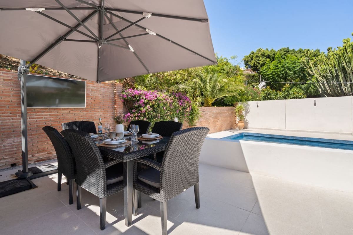 3 bedroom Villa for sale in Torreblanca del Sur with pool garage - € 1,275,000 (Ref: 9363125)