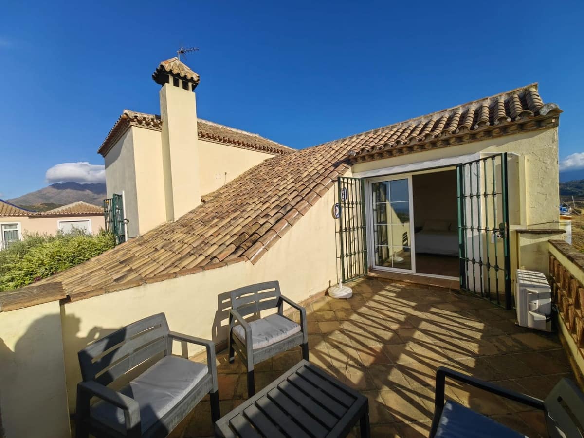 3 chambre Villa/Maison à vendre à Estepona avec piscine garage - 1 200 000 € (Ref: 9363126)