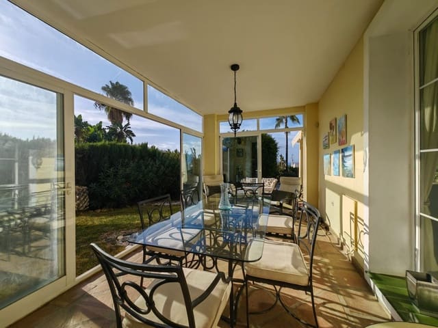 3 chambre Villa/Maison à vendre à Estepona avec piscine garage - 1 200 000 € (Ref: 9363126)