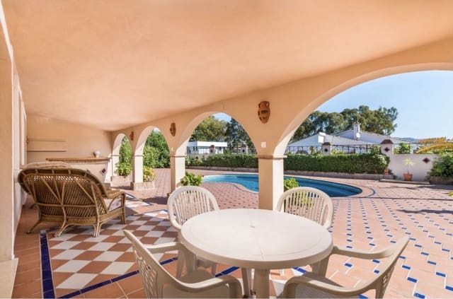 3 quarto Moradia para venda em Guadalmina Alta, Marbella com piscina garagem - 1 300 000 € (Ref: 9363294)