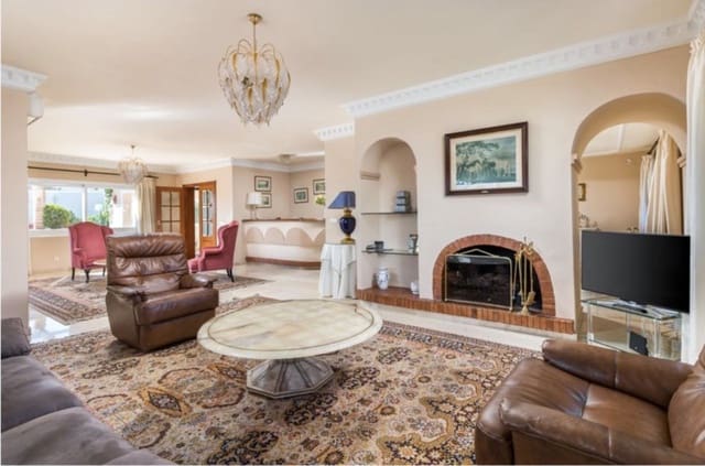 3 quarto Moradia para venda em Guadalmina Alta, Marbella com piscina garagem - 1 300 000 € (Ref: 9363294)