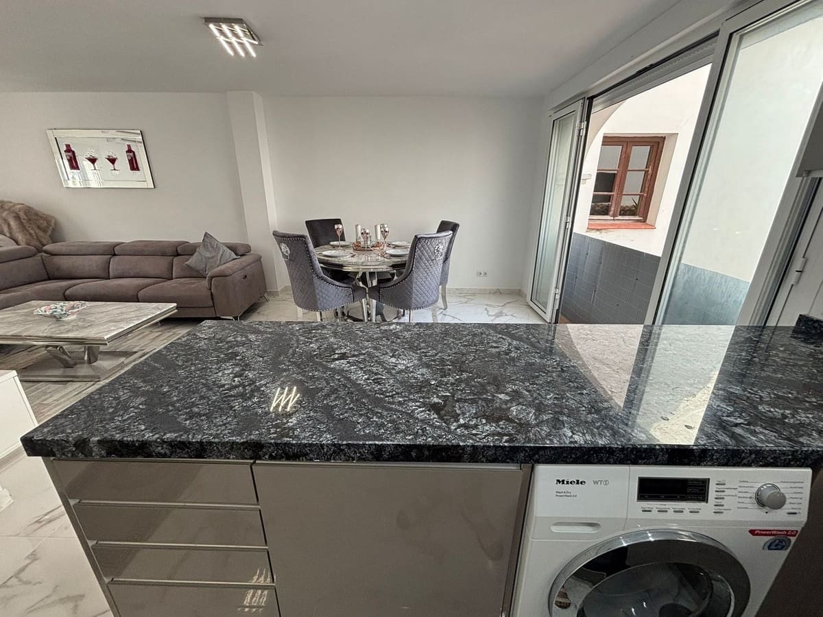 1 slaapkamer Appartement te koop in San Luis de Sabinillas - € 249.000 (Ref: 9373672)