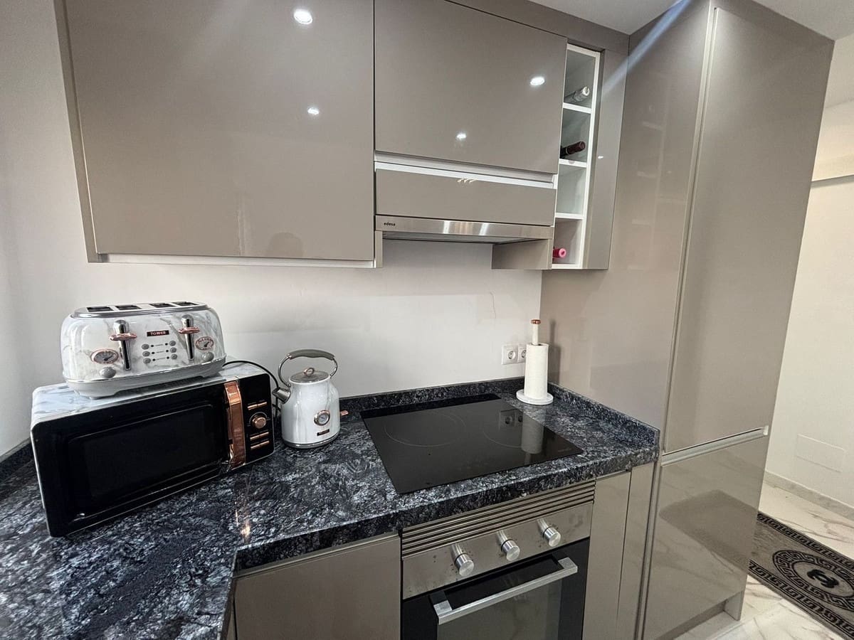 1 slaapkamer Appartement te koop in San Luis de Sabinillas - € 249.000 (Ref: 9373672)