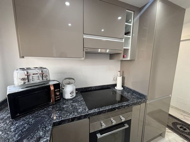 1 quarto Apartamento para venda em San Luis de Sabinillas, Manilva - 249 000 € (Ref: 9373672)