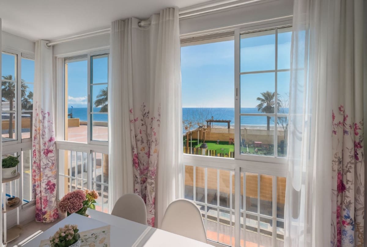 2 camera da letto Appartamento in vendita in La Duquesa / Puerto de la Duquesa - 290.000 € (Rif: 9376414)
