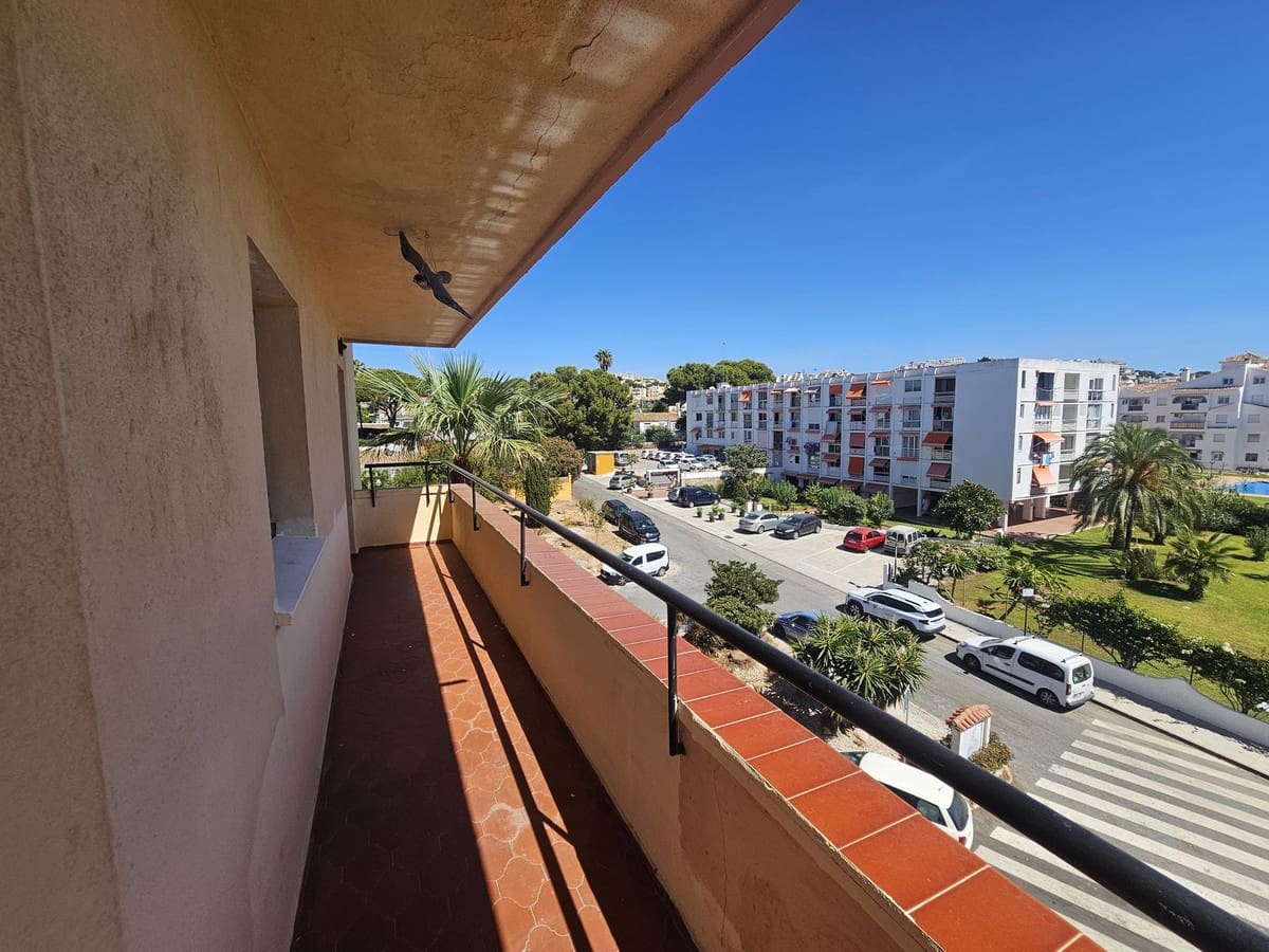 1 soverom Leilighet til salgs i Calypso med svømmebasseng - € 245 000 (Ref: 9383323)