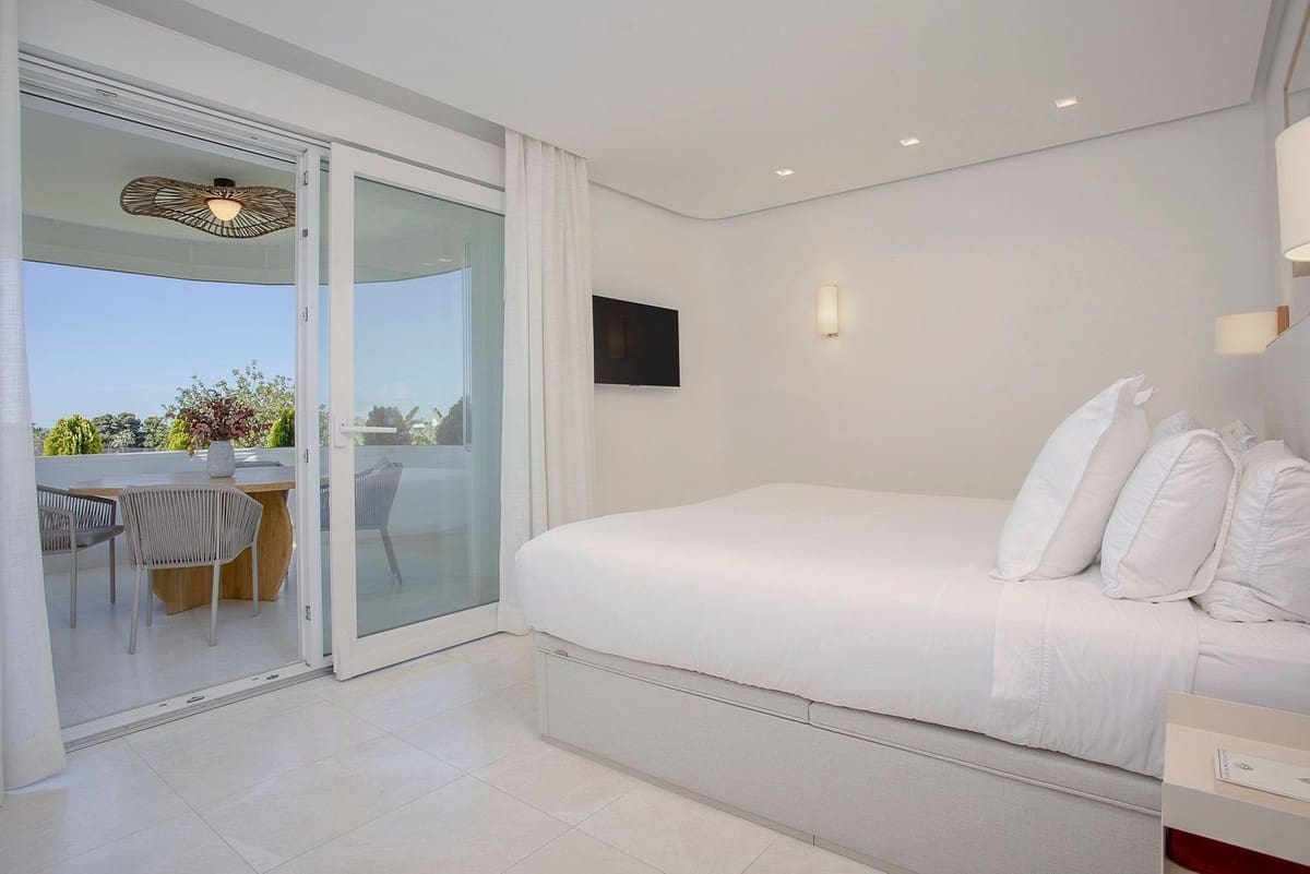 2 sovrum Lägenhet till salu i Guadalmina med pool garage - 650 000 € (Ref: 9383727)