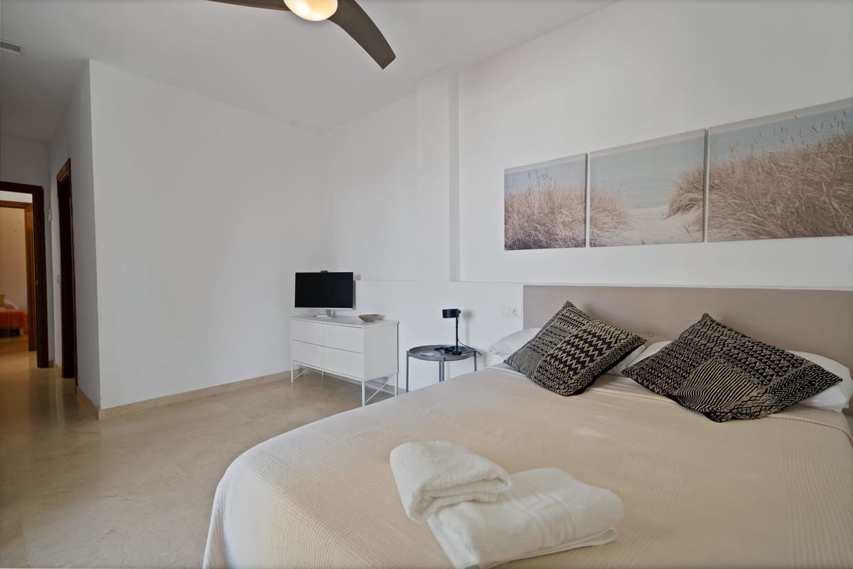 5 bedroom Villa for sale in Torremuelle with pool - € 735,000 (Ref: 9386471)