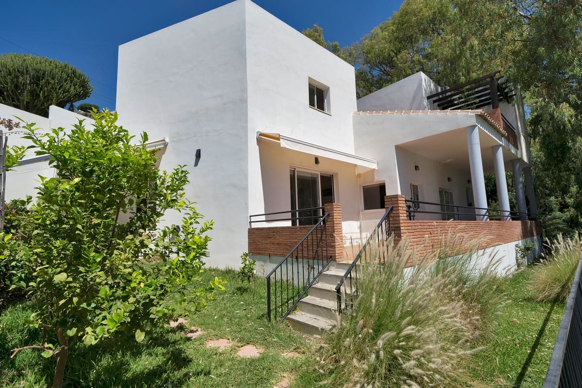 5 bedroom Villa for sale in Torremuelle with pool - € 735,000 (Ref: 9386471)