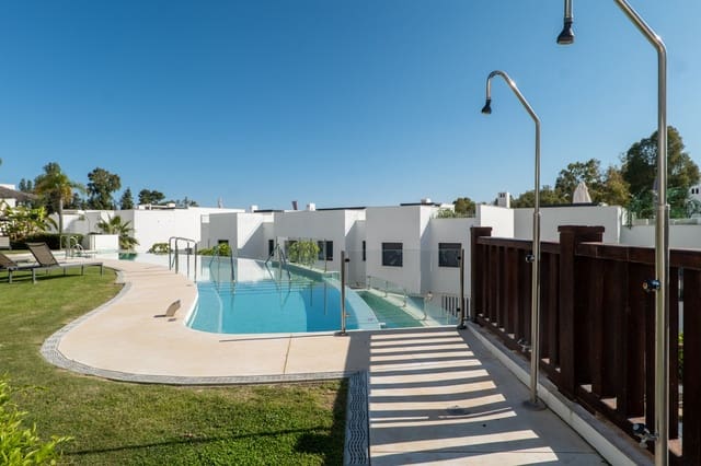 3 quarto Casa em Banda para venda em New Golden Mile, Estepona com piscina garagem - 2 050 000 € (Ref: 9386473)