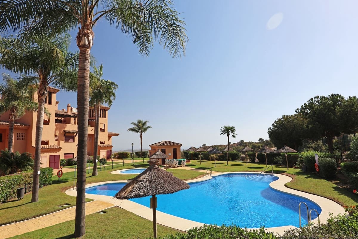 2 bedroom Apartment for sale in La Mairena with pool garage - € 375,000 (Ref: 9396788)