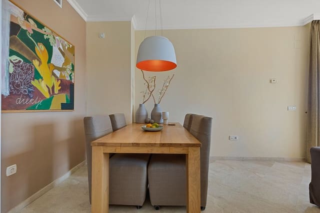 2 makuuhuone Kattohuoneisto myytävänä paikassa La Mairena, Ojen mukana uima-altaan - 395 000 € (Ref: 9398737)