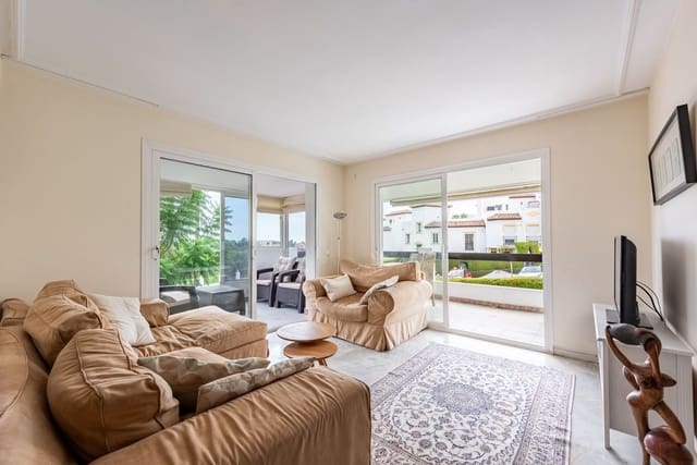 2 bedroom Apartment for sale in Estepona with pool garage - € 395,000 (Ref: 9399654)