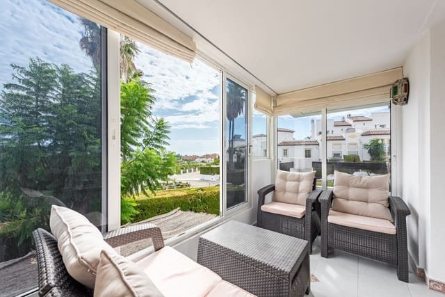2 bedroom Apartment for sale in Estepona with pool garage - € 395,000 (Ref: 9399654)