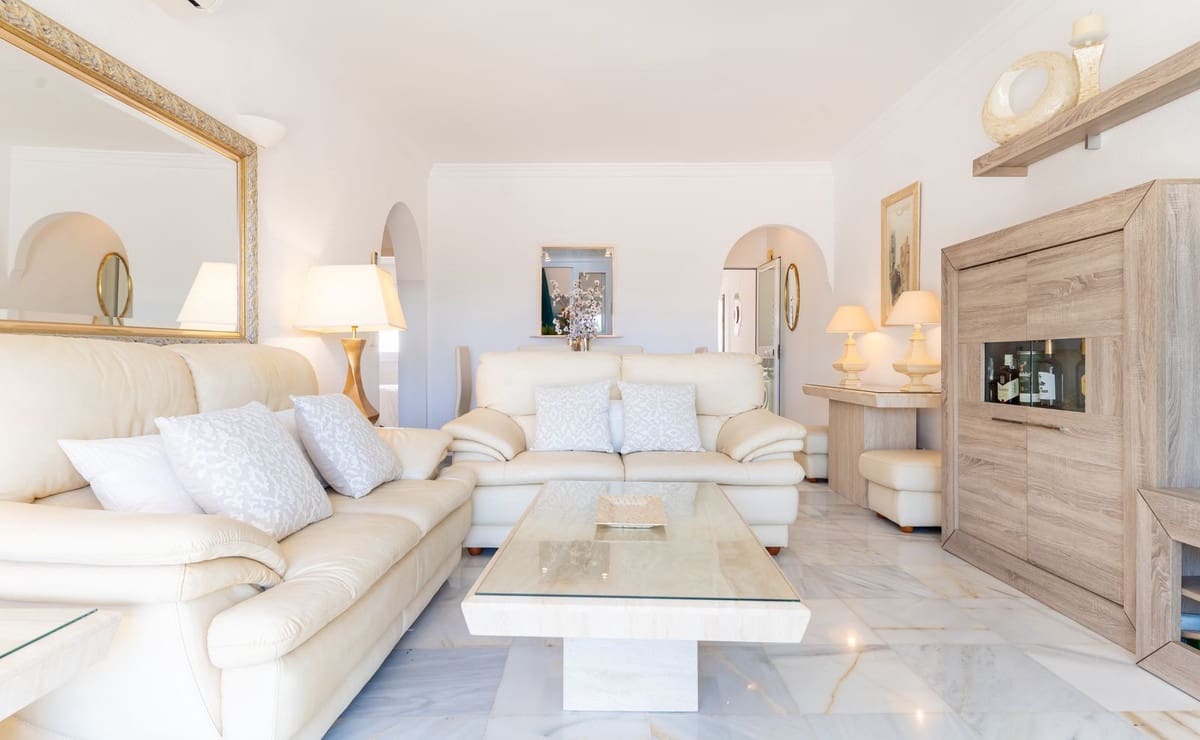 2 soverom Leilighet til salgs i Benahavis med svømmebasseng - € 329 000 (Ref: 9399658)