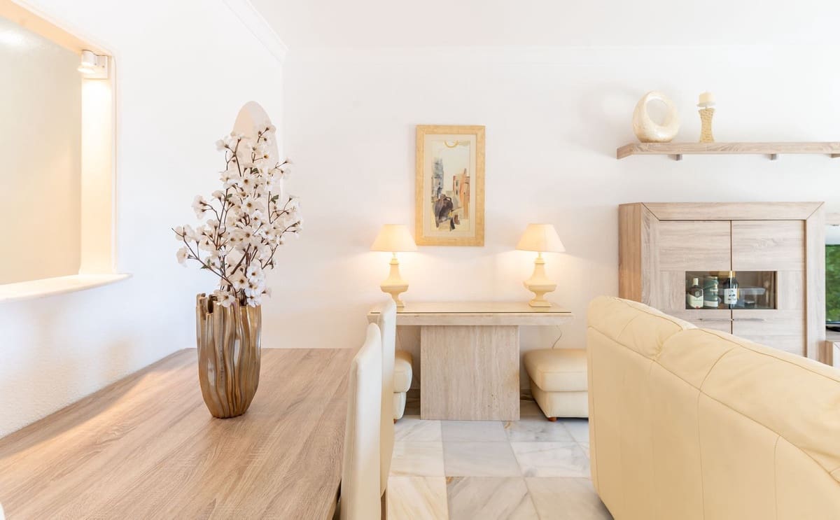 2 soverom Leilighet til salgs i Benahavis med svømmebasseng - € 329 000 (Ref: 9399658)