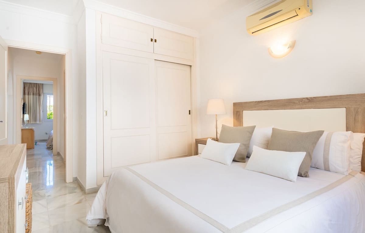 2 soverom Leilighet til salgs i Benahavis med svømmebasseng - € 329 000 (Ref: 9399658)