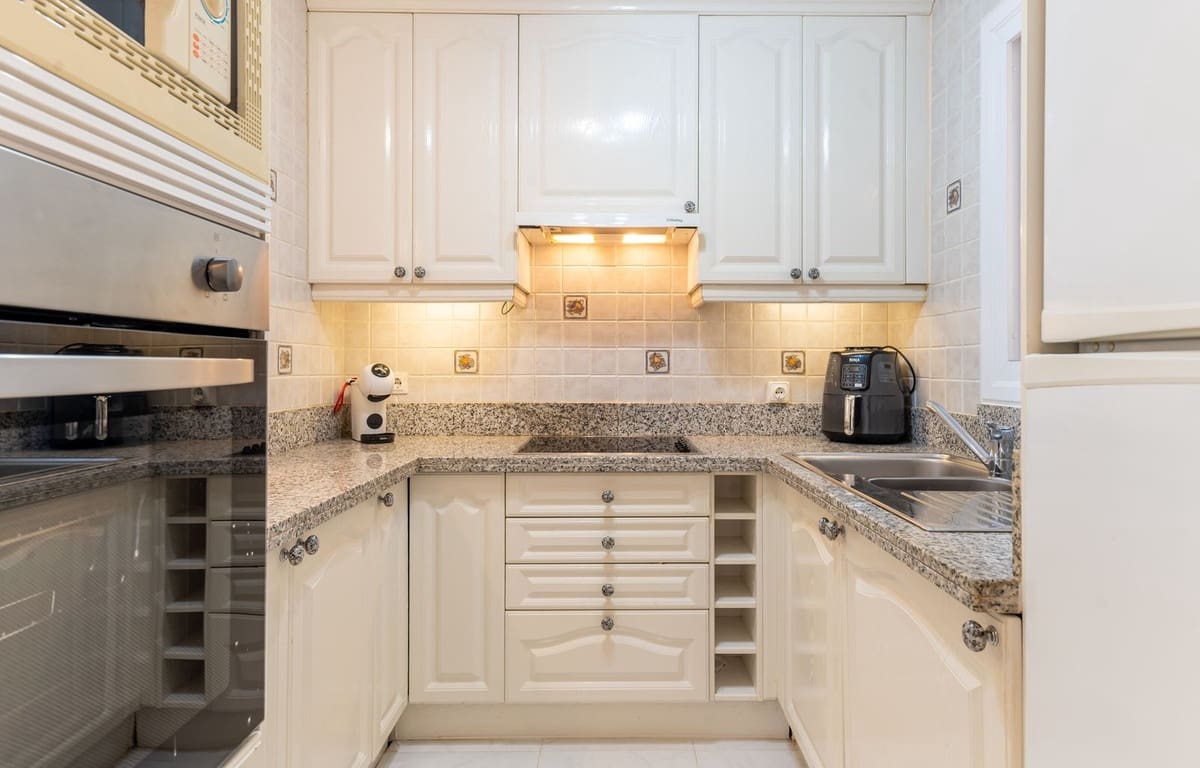 2 soverom Leilighet til salgs i Benahavis med svømmebasseng - € 329 000 (Ref: 9399658)