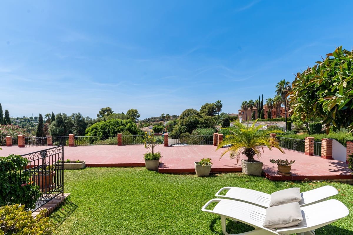 2 soverom Leilighet til salgs i Benahavis med svømmebasseng - € 329 000 (Ref: 9399658)