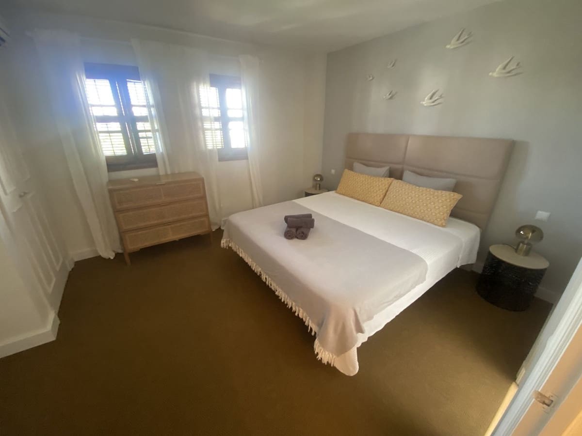 2 quarto Casa em Banda para venda em Estepona com piscina - 470 000 € (Ref: 9401968)