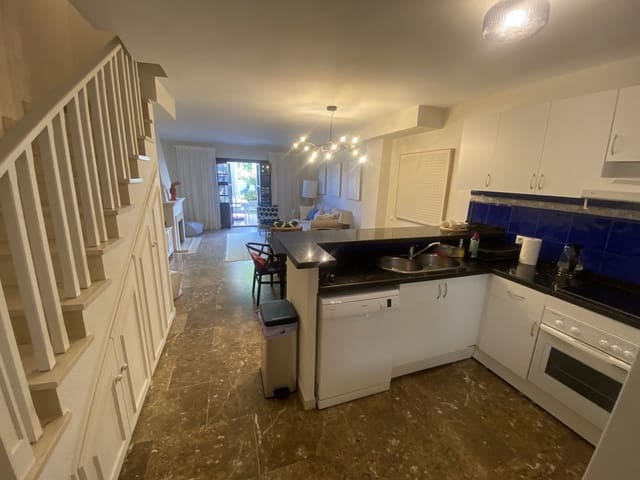 2 camera da letto Casa in vendita in Estepona con piscina - 470.000 € (Rif: 9401968)