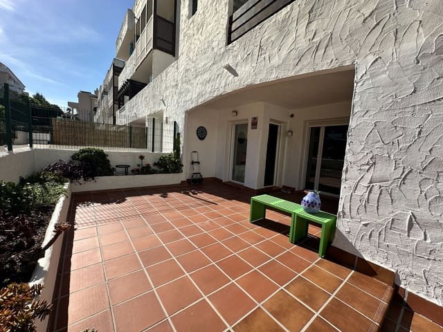 2 soveværelse Lejlighed til salg i La Duquesa / Puerto de la Duquesa, Manilva med swimmingpool - € 315.000 (Ref: 9415080)