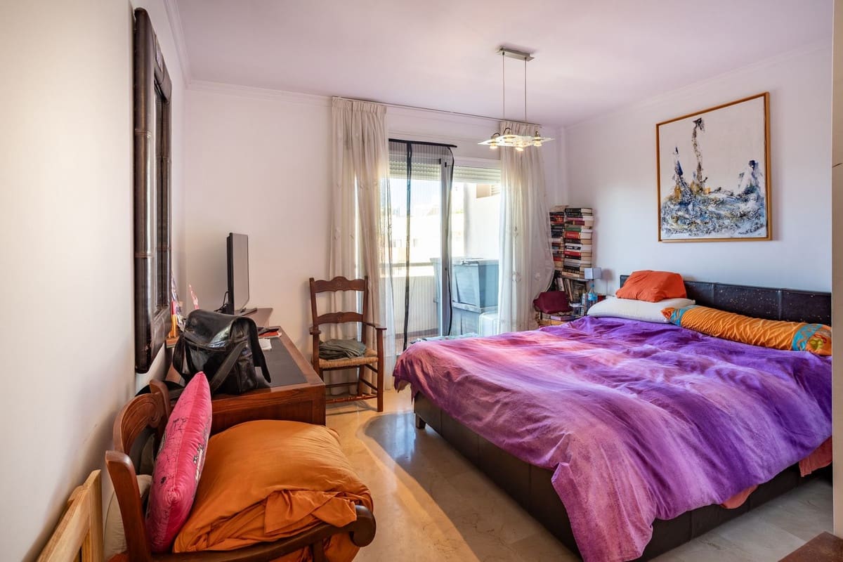 3 quarto Apartamento para venda em Estepona com piscina garagem - 485 000 € (Ref: 9415188)